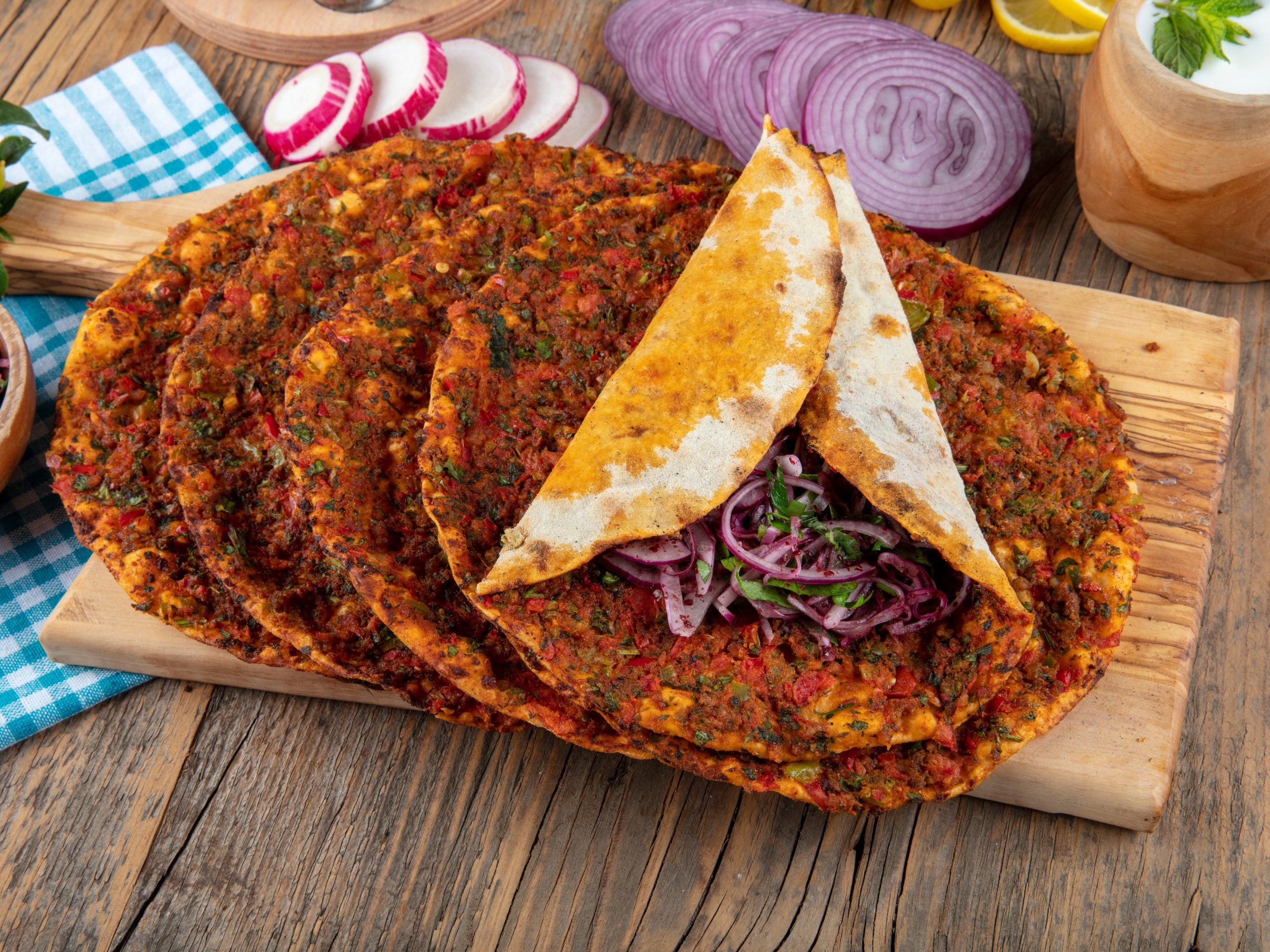 Pide Lahmacun